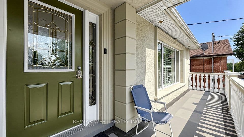 555 McCowan Road, Toronto, ON M1J 1J7 – photo 3
