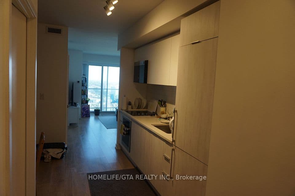 2033 Kennedy Road 2210, Toronto, ON M1T 0B9 – main photo