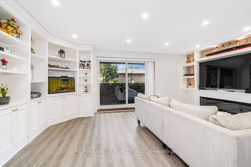 50 Scarborough Golf Club Road 159, Toronto, ON M1M 3T5 – photo 3