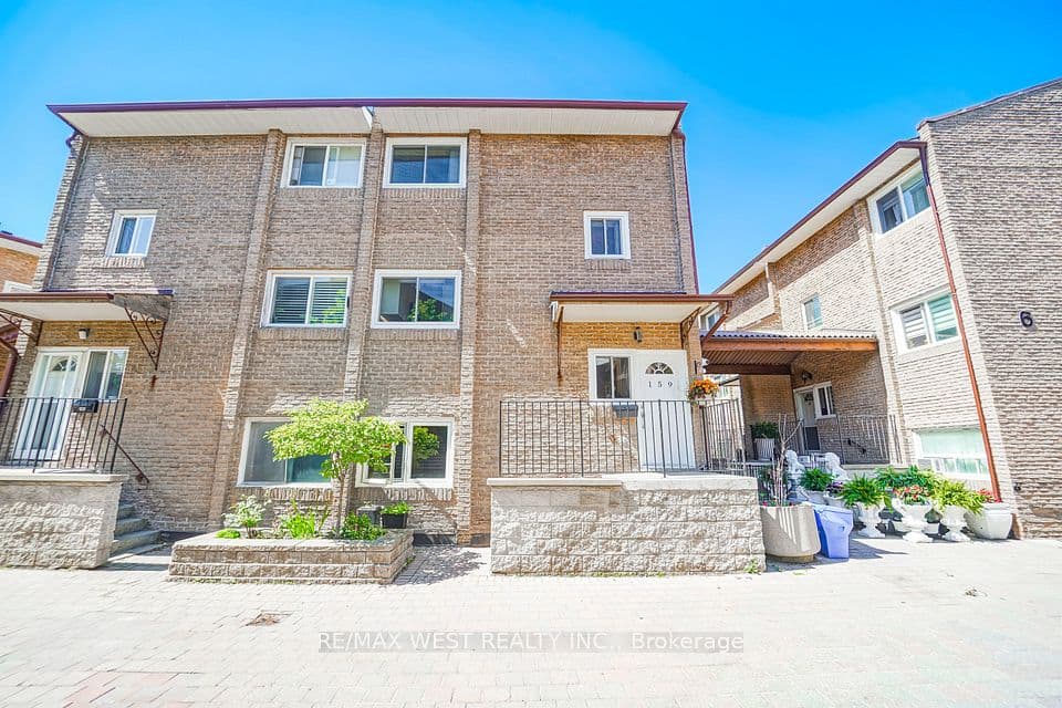 50 Scarborough Golf Club Road 159, Toronto, ON M1M 3T5 – main photo