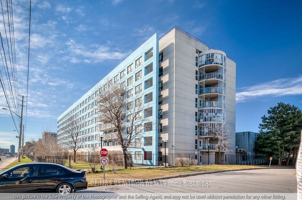 39 Kimbercroft Court 105, Toronto, ON M1S 5B5 – main photo