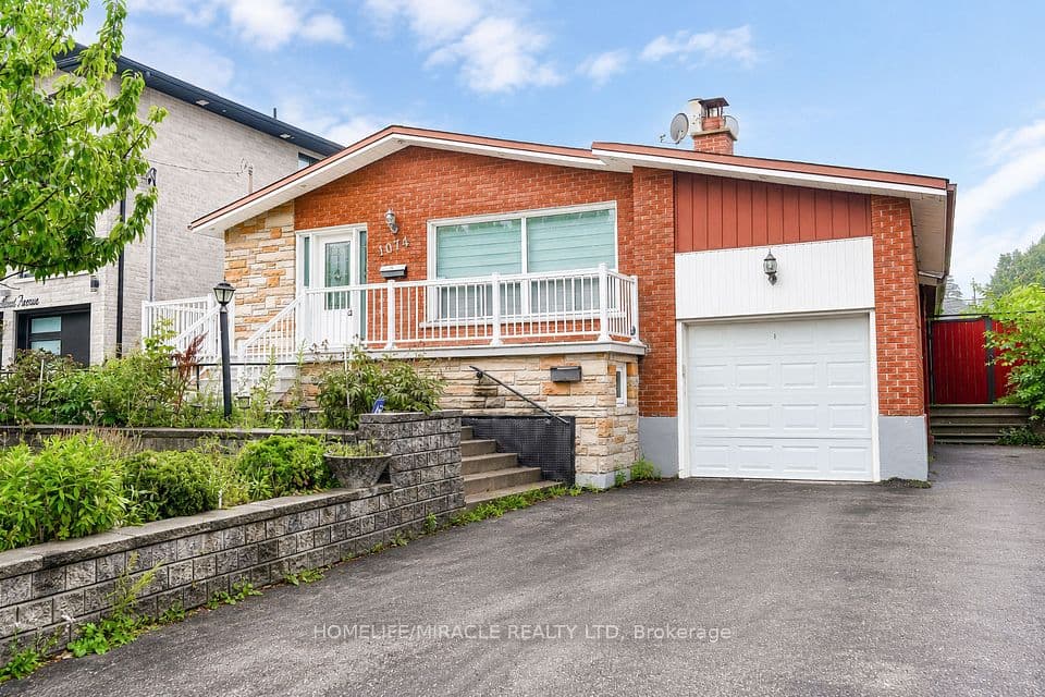 1074 Midland Avenue, Toronto, ON M1K 4G9 – main photo