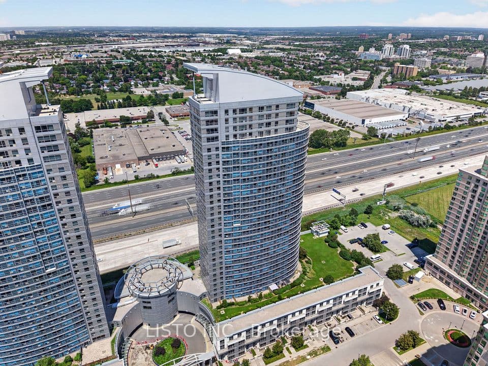 38 Lee Centre Drive 3515, Toronto, ON M1H 3J7 – main photo