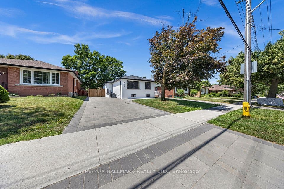 978 Midland Avenue, Toronto, ON M1K 4G6 – photo 3