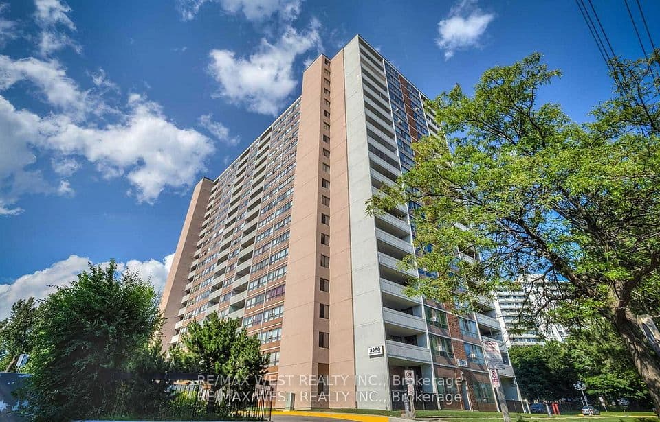 3380 Eglinton Avenue E 801, Toronto, ON M1J 3L6 – main photo