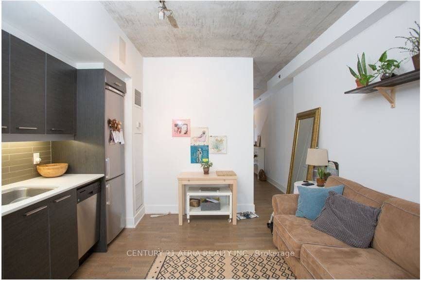 630 Queen Street 204, Toronto, ON M4M 1G3 – photo 2
