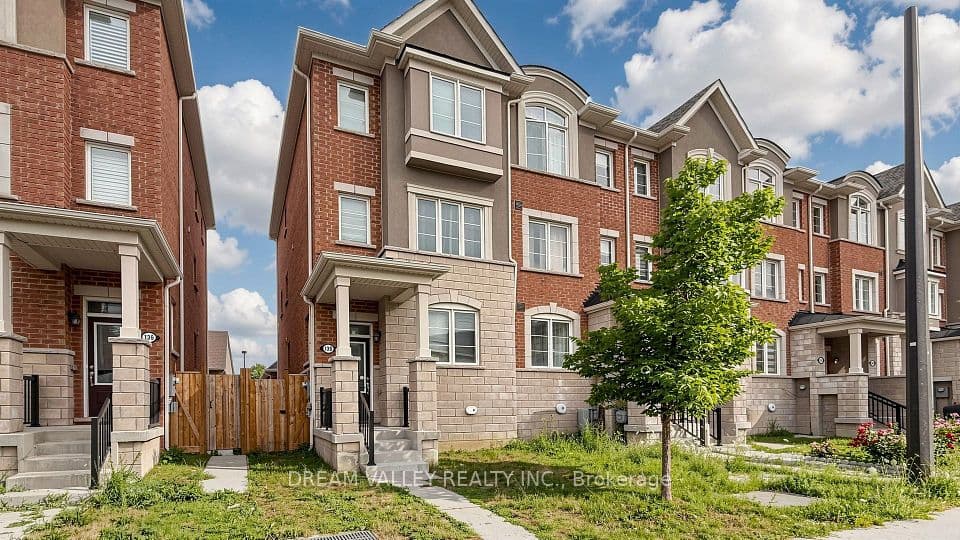 138 S Cleanside Road, Toronto, ON M1L 0C6 – photo 2