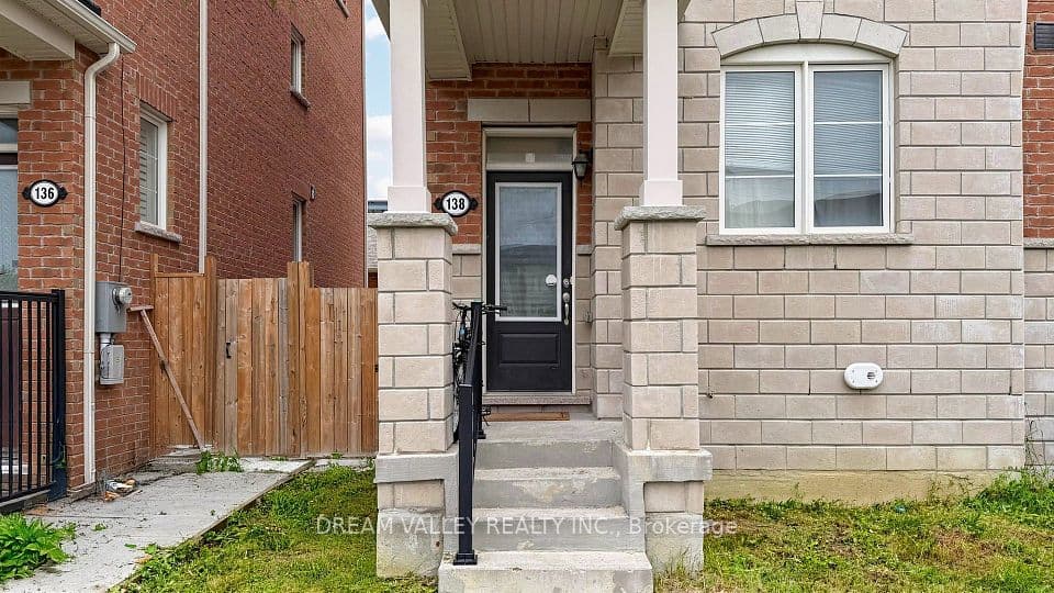 138 S Cleanside Road, Toronto, ON M1L 0C6 – photo 3