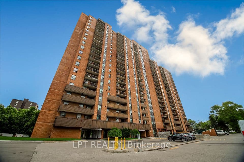 90 Ling Road 209, Toronto, ON M1E 4Y3 – main photo