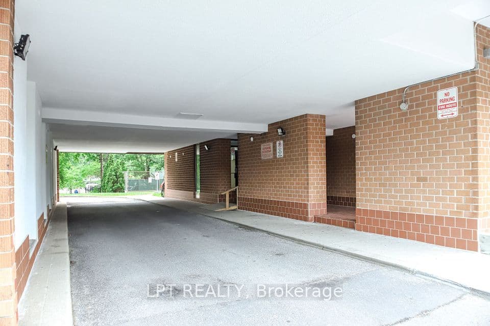 90 Ling Road 209, Toronto, ON M1E 4Y3 – photo 2