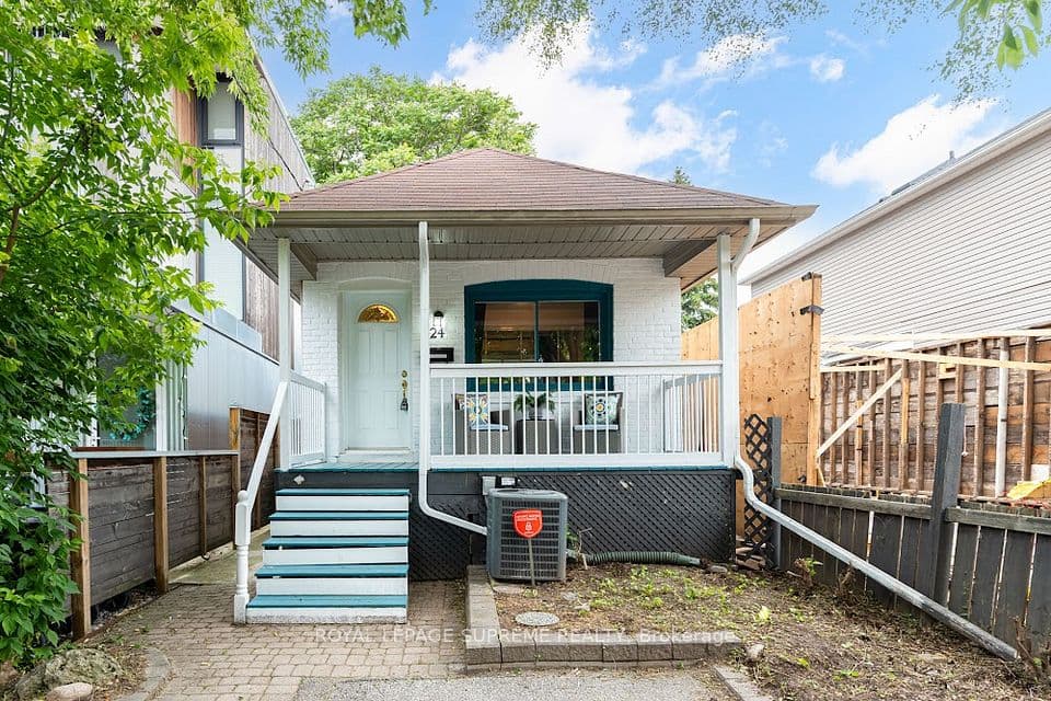 24 Wiley Avenue, Toronto, ON M4J 3W4 – main photo