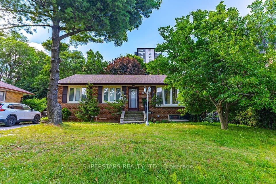 23 Dunelm Street, Toronto, ON M1J 3G2 – main photo