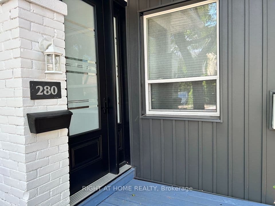 280 Kenilworth Avenue, Toronto, ON M4L 3S8 – photo 3