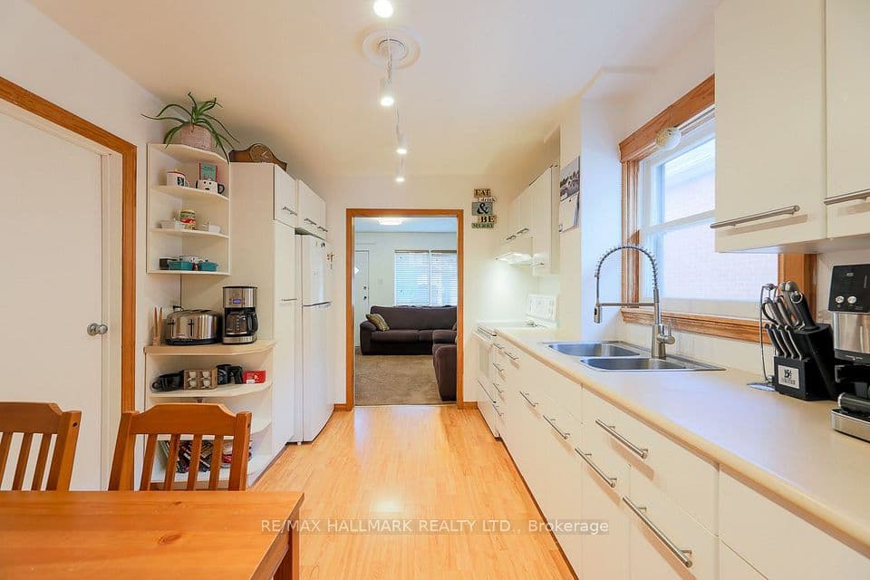 58 Claremore Avenue, Toronto, ON M1N 3R9 – photo 3