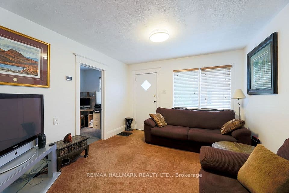 58 Claremore Avenue, Toronto, ON M1N 3R9 – photo 2