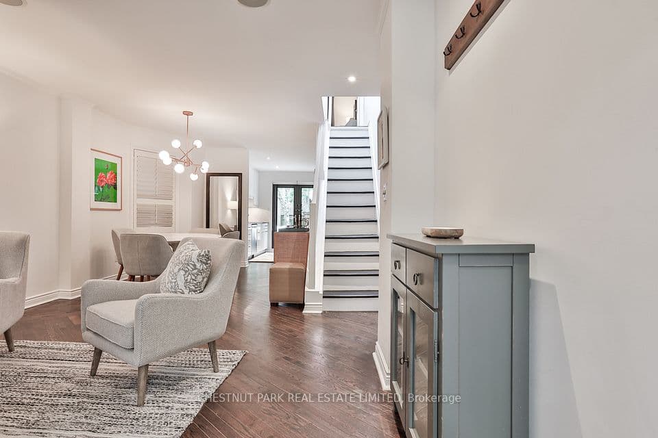 52 West Avenue W, Toronto, ON M4M 2L8 – photo 2