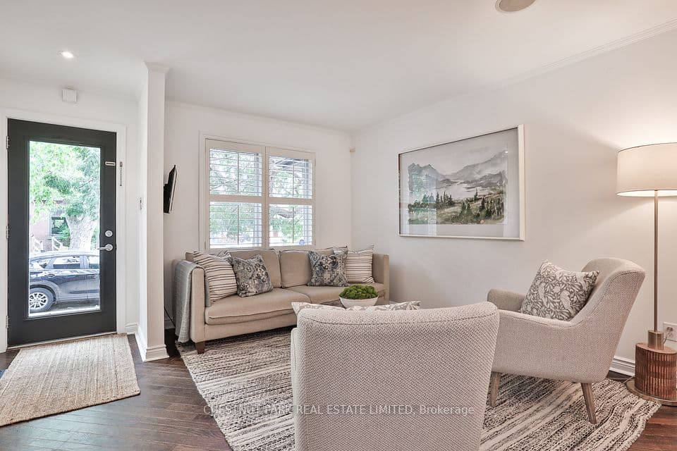 52 West Avenue W, Toronto, ON M4M 2L8 – photo 3