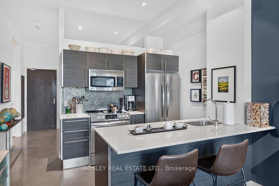 625 Queen Street E 505, Toronto, ON M4M 1G7 – photo 2