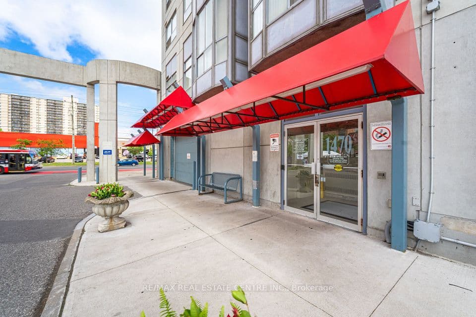 1470 Midland Avenue 718, Toronto, ON M1P 4Z4 – photo 2