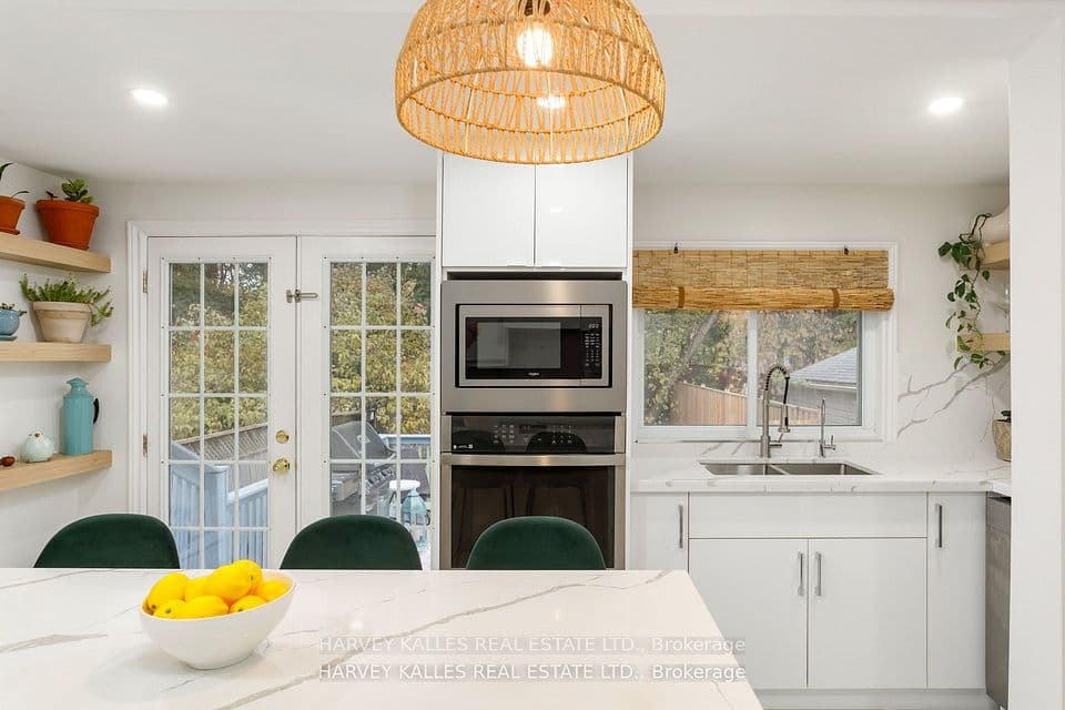 139 King Edward Avenue, Toronto, ON M4C 5J7 – main photo