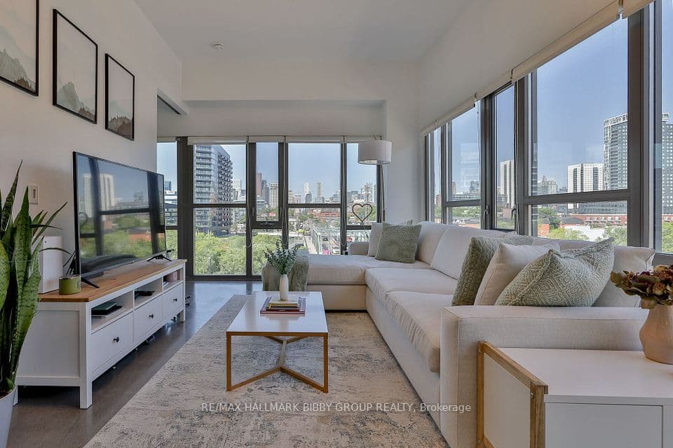 625 Queen Street E 409, Toronto, ON M4M 1G4 – photo 3