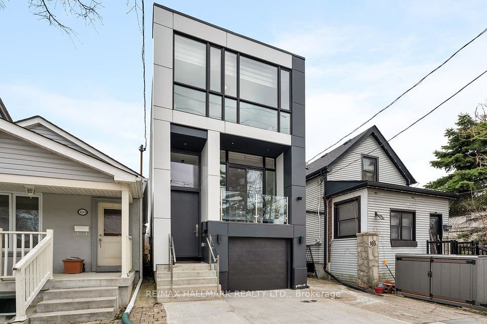 167 Sammon Avenue, Toronto, ON M4J 1Z1 – photo 2