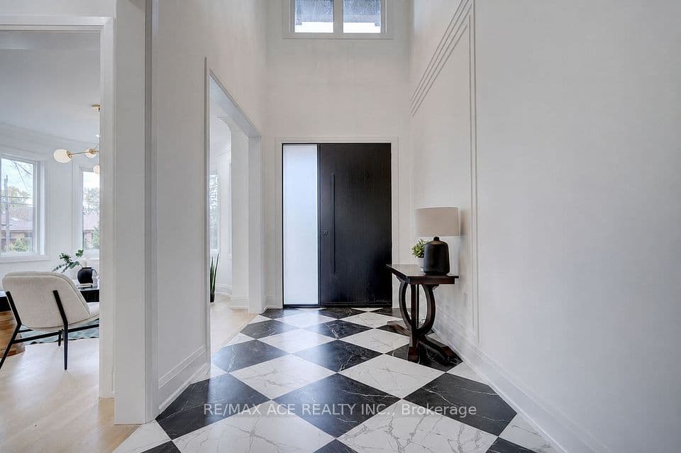 12 Euclid Avenue, Toronto, ON M1C 1J6 – photo 3
