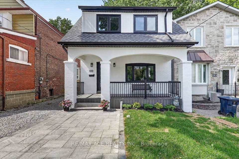 100 Dunkirk Road, Toronto, ON M4C 2M6 – main photo