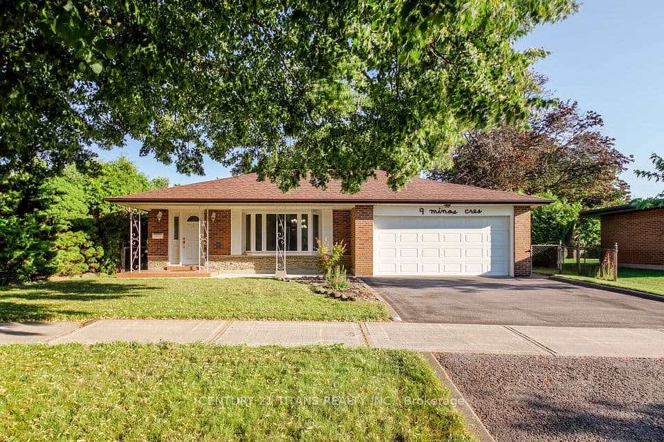 9 Minos Crescent, Toronto, ON M1G 3P8 – main photo