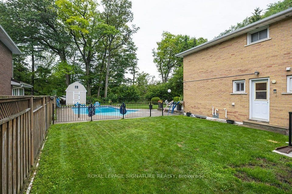 40 Holmcrest Trail, Toronto, ON M1C 1V5 – photo 3