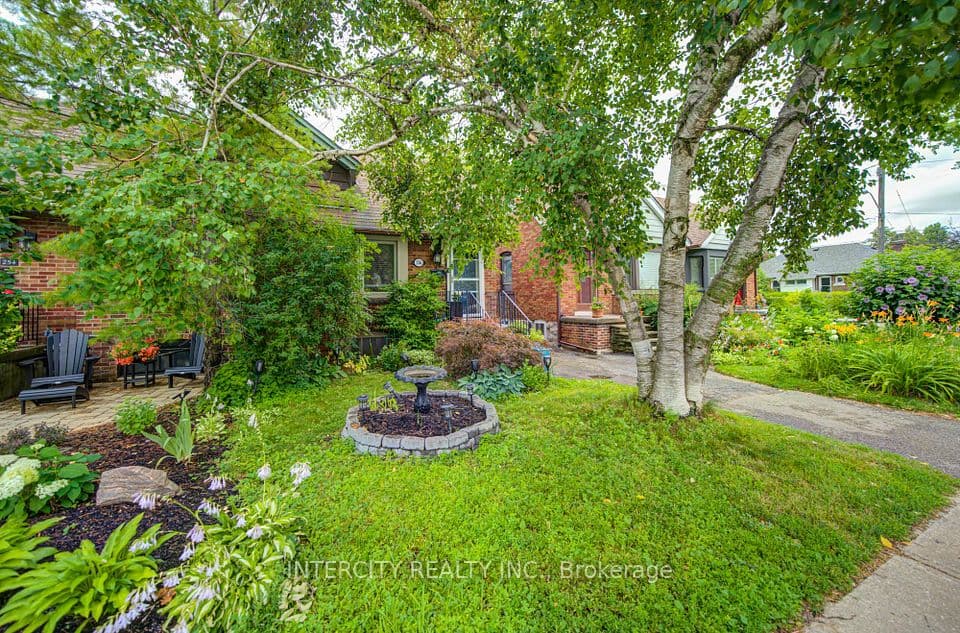 256 Blantyre Avenue, Toronto, ON M1N 2S1 – photo 2