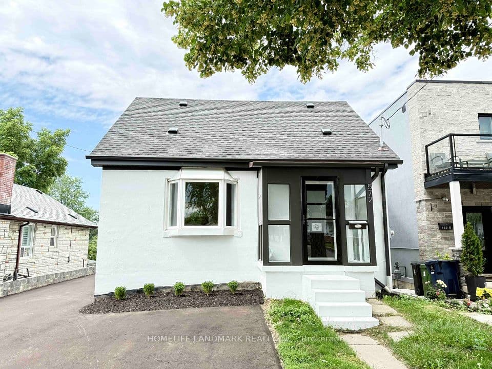 572 Pharmacy Avenue, Toronto, ON M1L 3G9 – photo 2
