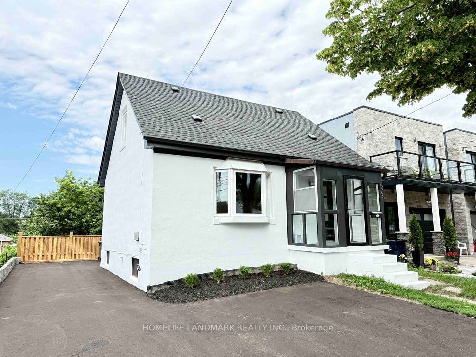 572 Pharmacy Avenue, Toronto, ON M1L 3G9 – main photo