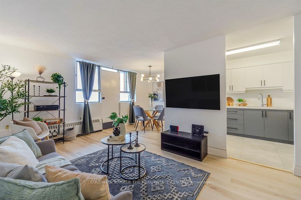 100 Dundalk Drive 1006, Toronto, ON M1P 4V2 – main photo