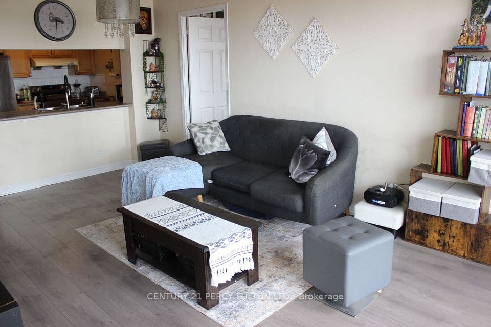 18 Mondeo Drive 1328, Toronto, ON M1P 5C8 – photo 2