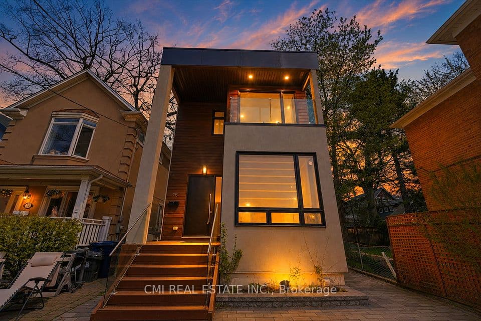 75 Kenilworth Avenue, Toronto, ON M4L 3S4 – photo 2