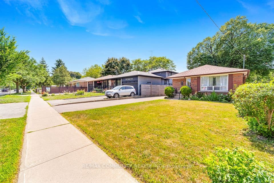 764 Brimley Road, Toronto, ON M1J 1C6 – photo 3