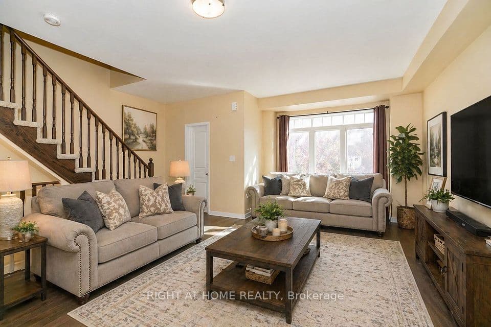 48 Curran Hall Crescent, Toronto, ON M1G 0A2 – main photo