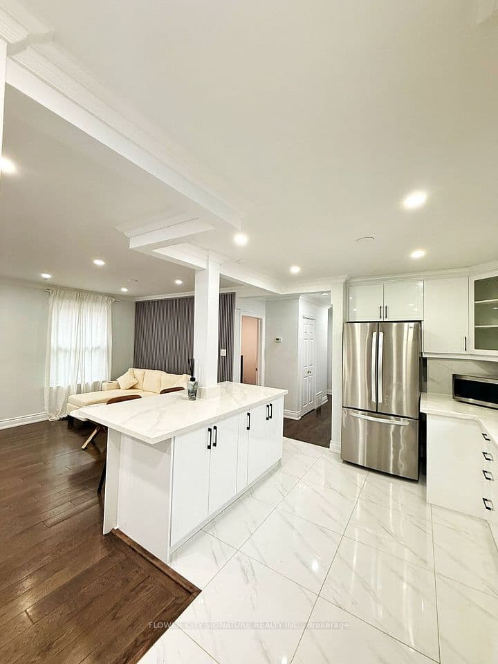 753 Scarborough Golf Club Road, Toronto, ON M1G 1H9 – photo 3