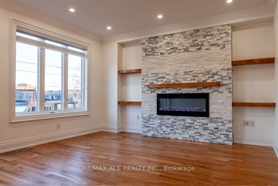 229B Mcintosh Street, Toronto, ON M1N 3Z2 – photo 3
