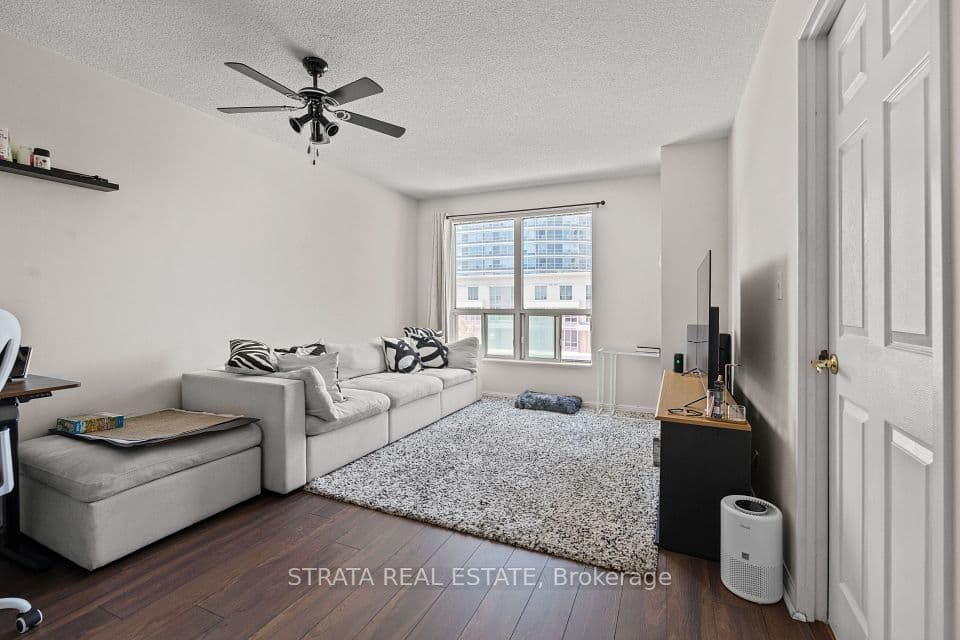 1 Lee Centre Drive 313, Toronto, ON M1H 3J2 – photo 3