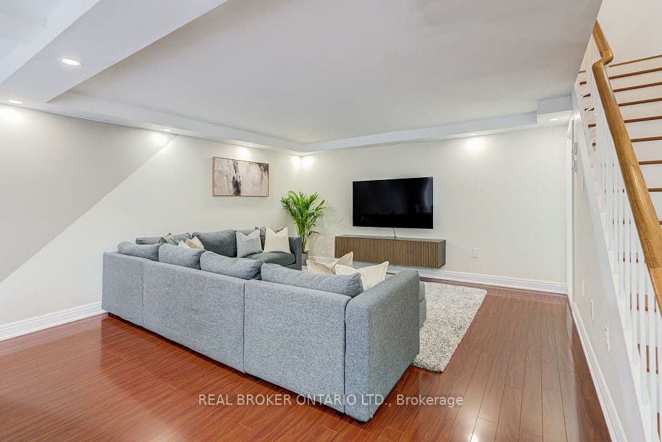 130 Ling Road 62, Toronto, ON M1E 4V9 – photo 3
