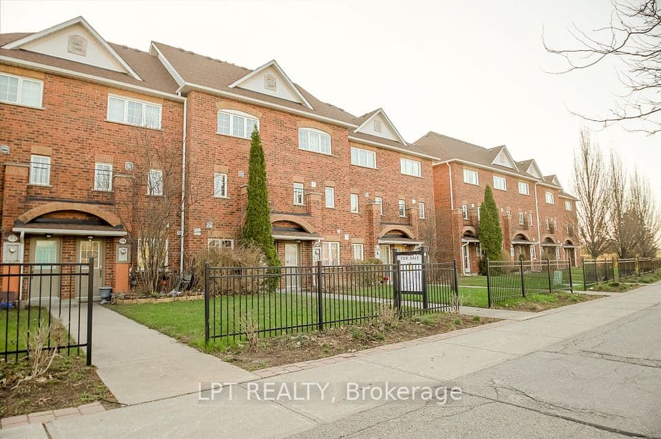 1378 Meadowvale Road 36, Toronto, ON M1B 5Z4 – photo 2