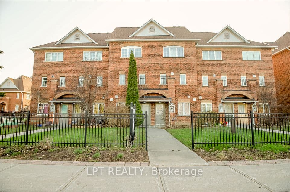 1378 Meadowvale Road 36, Toronto, ON M1B 5Z4 – main photo
