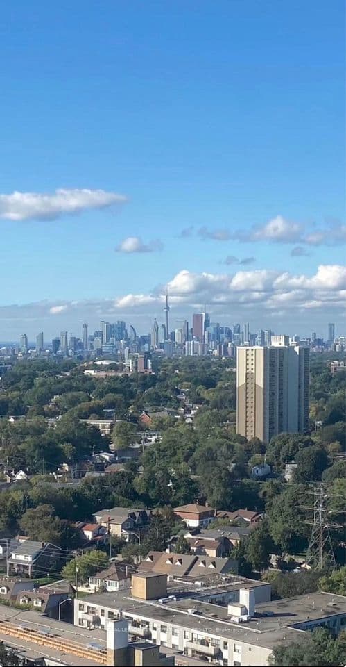 1 Massey Square 2614, Toronto, ON M4C 5L4 – photo 2