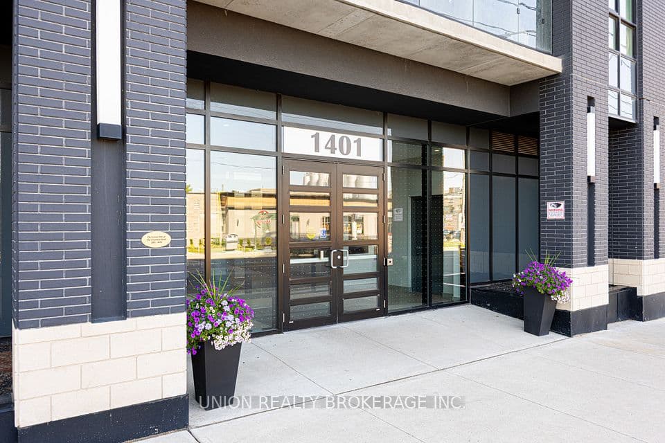 1401 O'Connor Drive 217, Toronto, ON M4B 2V5 – photo 2