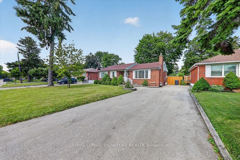 9 Lejune Road, Toronto, ON M1T 2S6 – photo 2