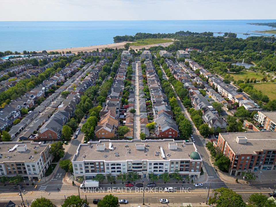 1765 Queen Street E 213, Toronto, ON M4L 3Z2 – main photo