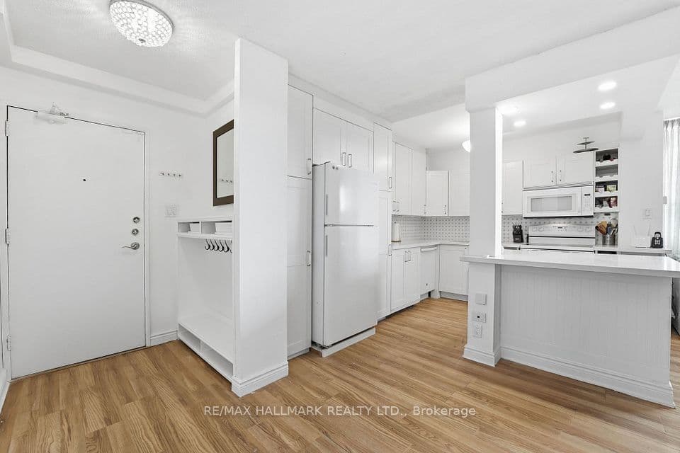180 Markham Road 503, Toronto, ON M1M 2Z9 – photo 3
