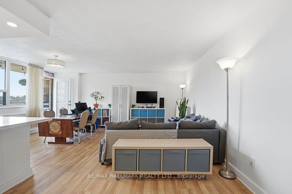 180 Markham Road 503, Toronto, ON M1M 2Z9 – photo 2